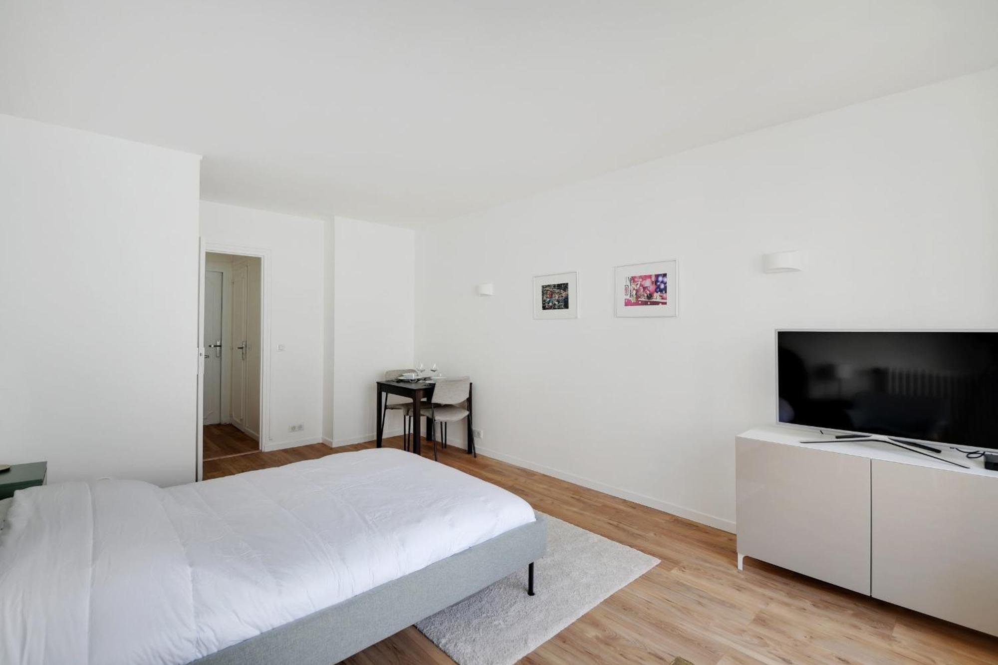 Bright Studio For 2 - Champs-Elysees Paris Exterior foto